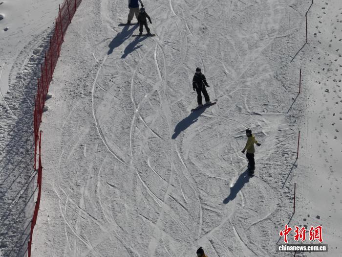 吉林北大湖雪场迎新雪季