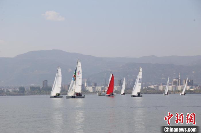 晋阳湖畔扬帆起航首届帆