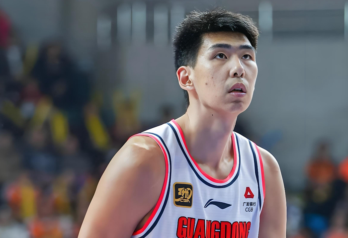 怀特塞德掀翻广东内线，杜锋无奈想念徐昕