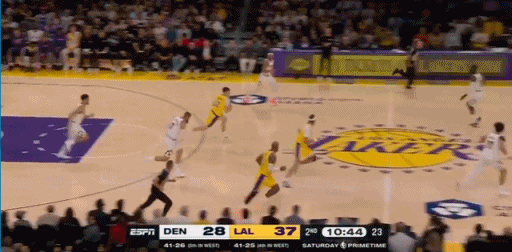 詹姆斯三分球低迷致湖人惨败掘金