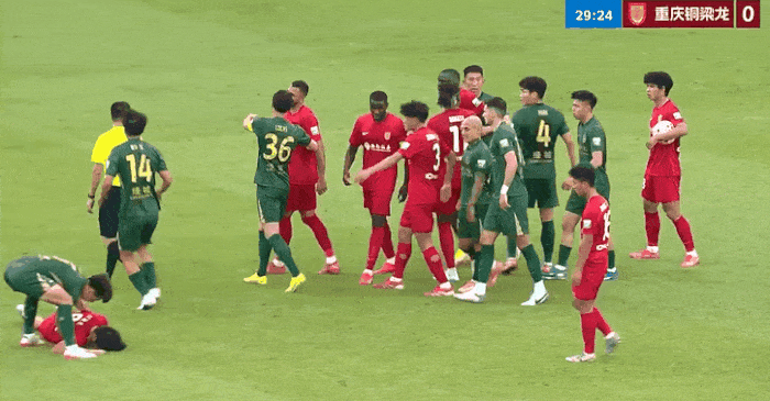 升班马重庆铜梁龙客场力克浙江队 成为新赛季最